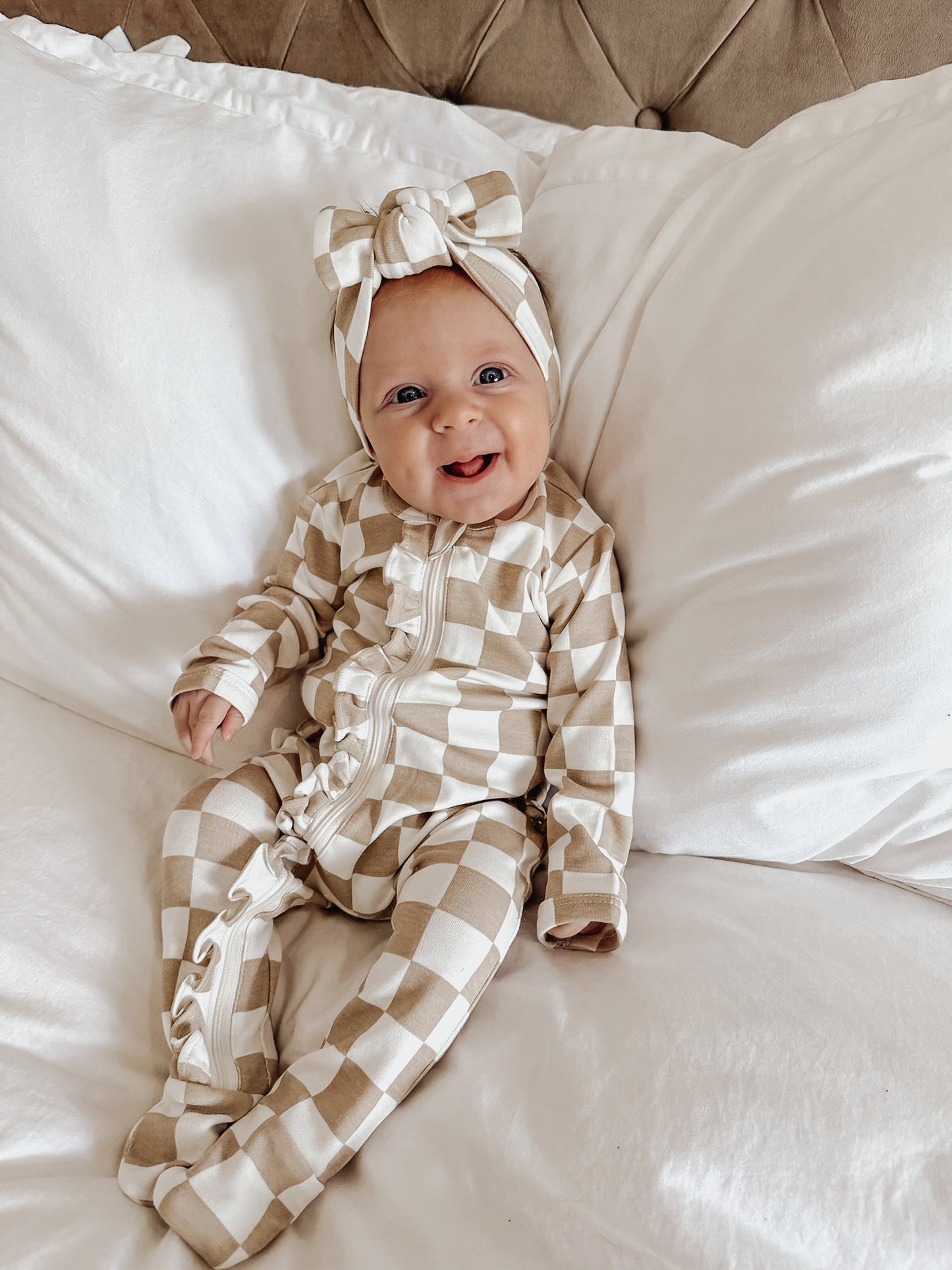 TIRAMISU CHECKERBOARD ORGANIC FRILL ZIP FOOTIE