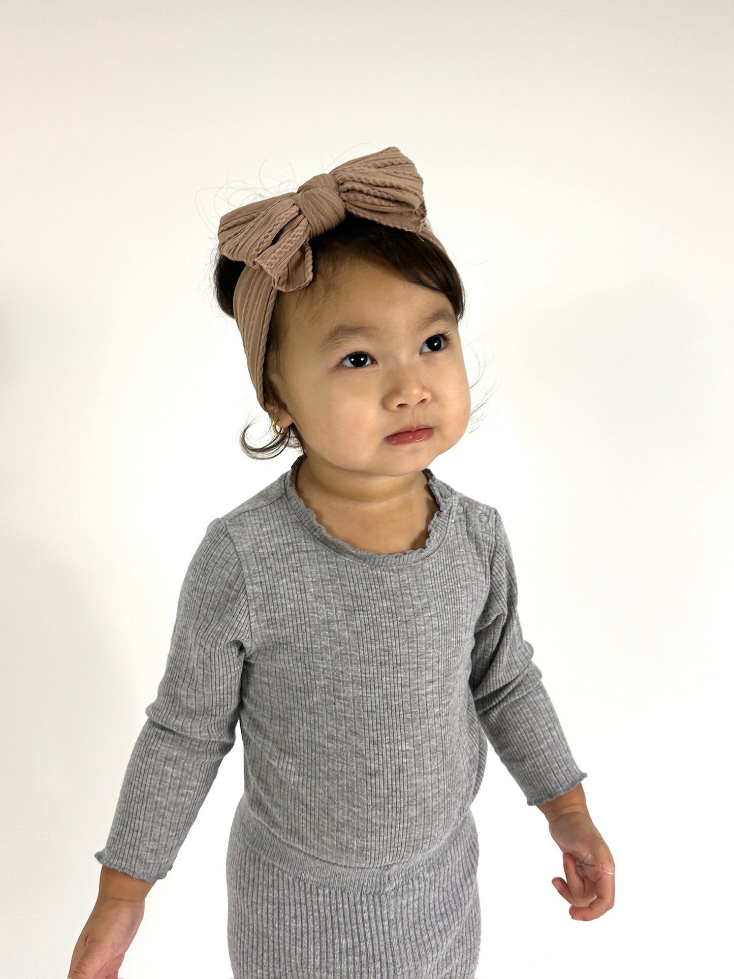 STRETCHY NYLON HEAD BAND | LATTE